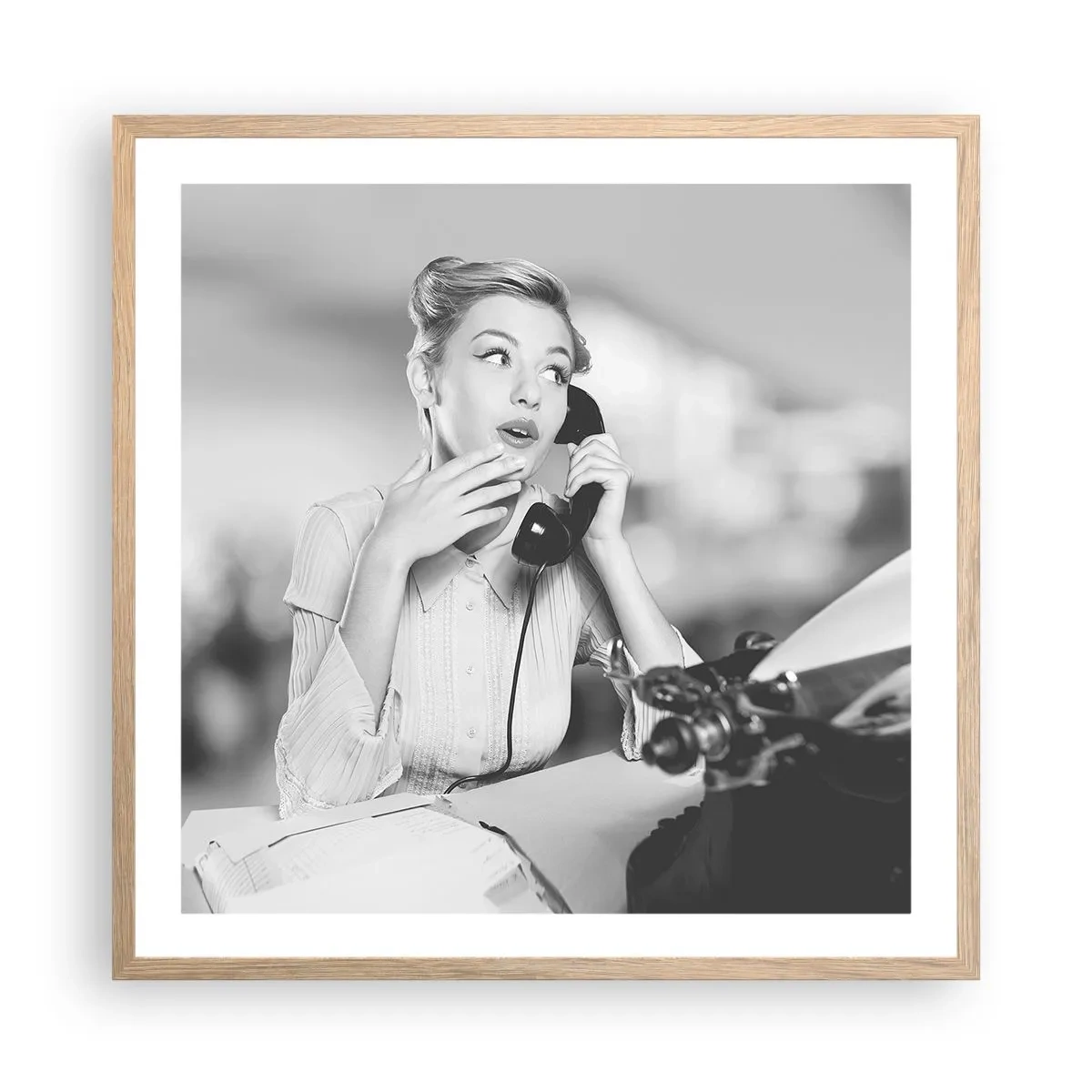 Affiche dans un chêne clair - Poster - Hello! Ici les années 50 - 60x60 cm