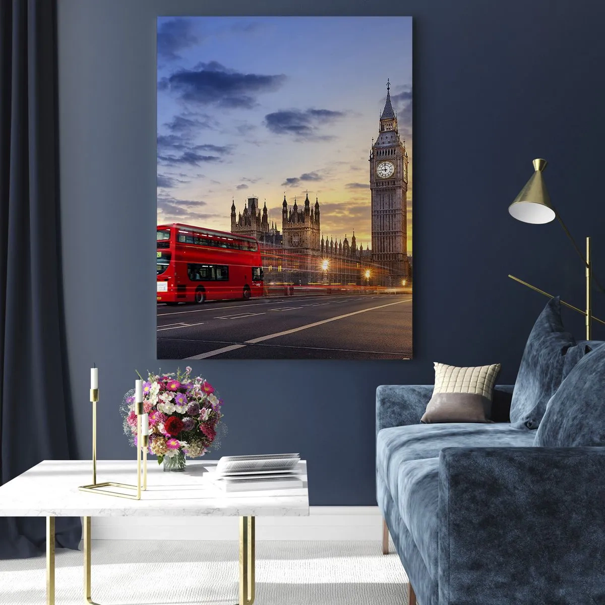 Impression sur verre - Image sur verre - Un bus rouge avec Big Ben et les Chambres du Parlement en arrière-plan au crépuscule. - 80x120cm - Caractères spéciaux - Décoration murale moderne pour le salon et la chambre ARTTOR