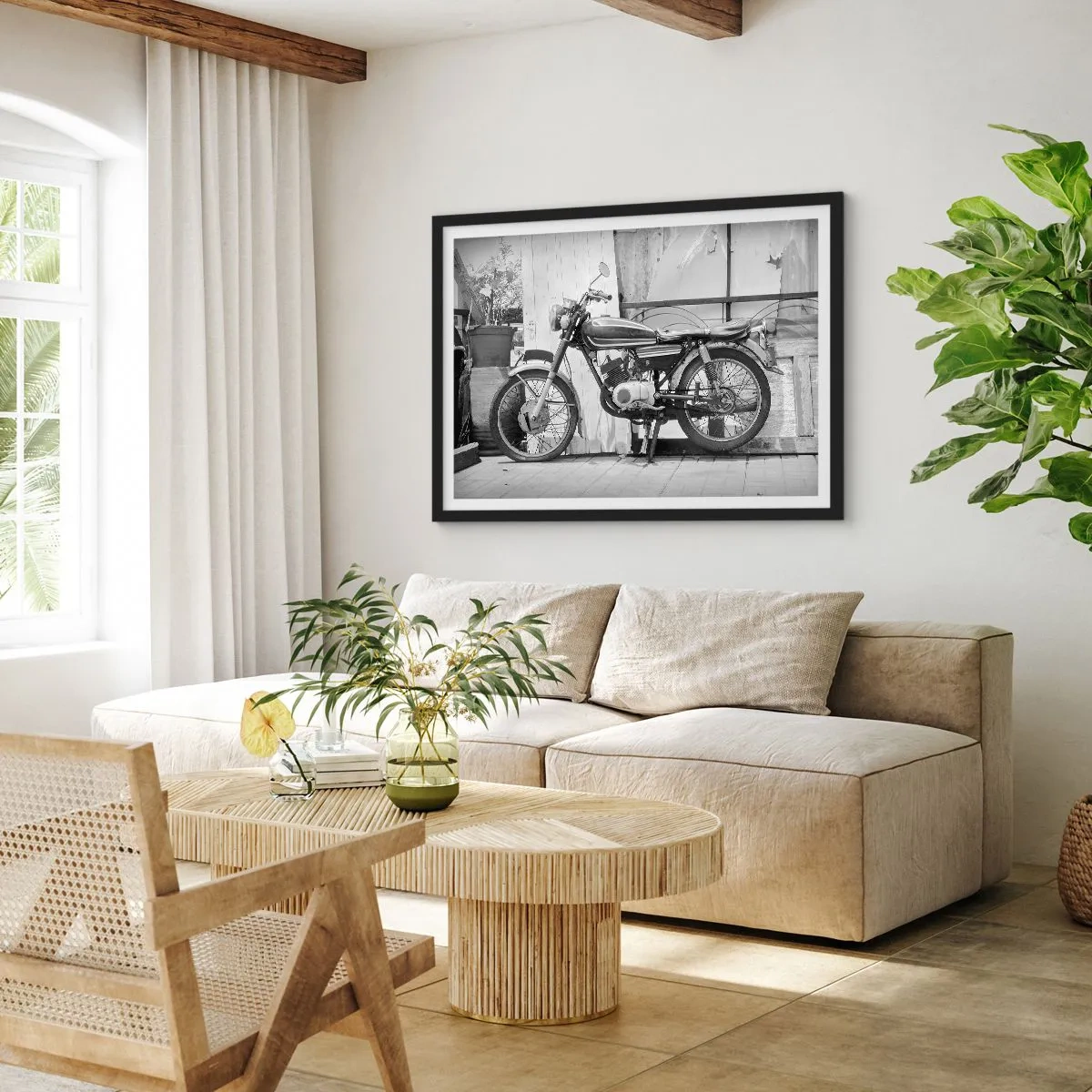 Affiche dans un cadre noir - Poster - Photo en noir et blanc d'une moto classique - 70x50cm - Classique au dessus de tout - Décoration murale moderne pour le salon et la chambre ARTTOR