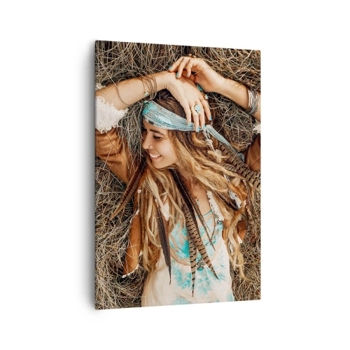 Impression sur toile - Image sur toile - Femme de style bohème allongée sur du foin - 70x100cm - En route vers les années d'amour - Décoration murale moderne pour le salon et la chambre ARTTOR