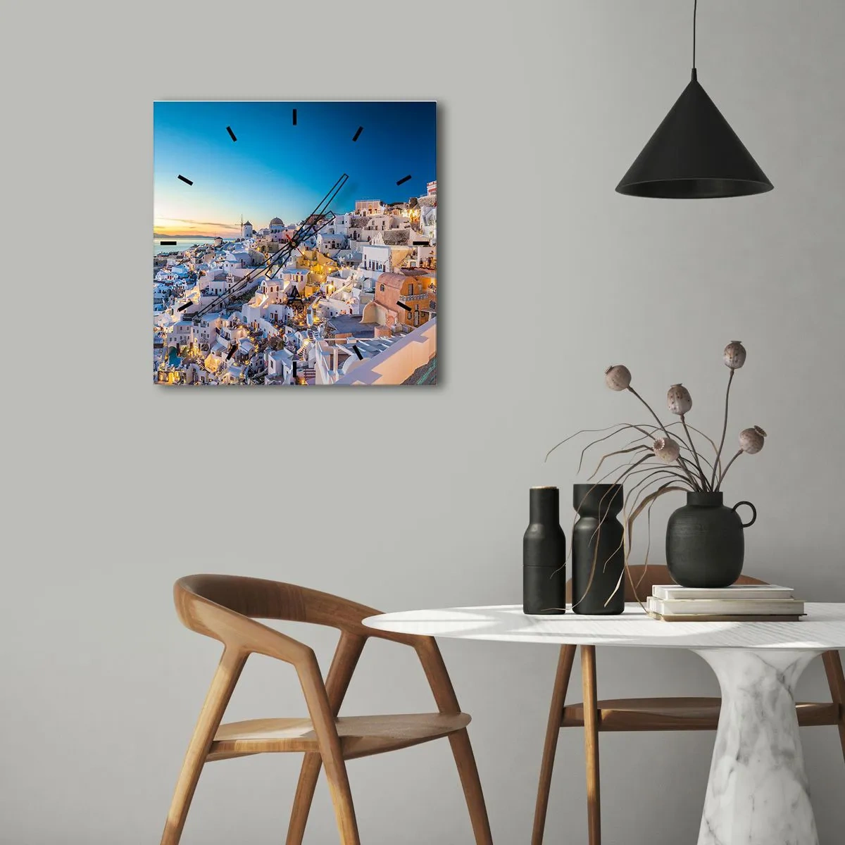 Horloge murale - Pendule murale - Vue d'une ville grecque au coucher du soleil - 30x30cm - L'essence de la grecque - Décoration murale moderne pour le salon et la chambre ARTTOR