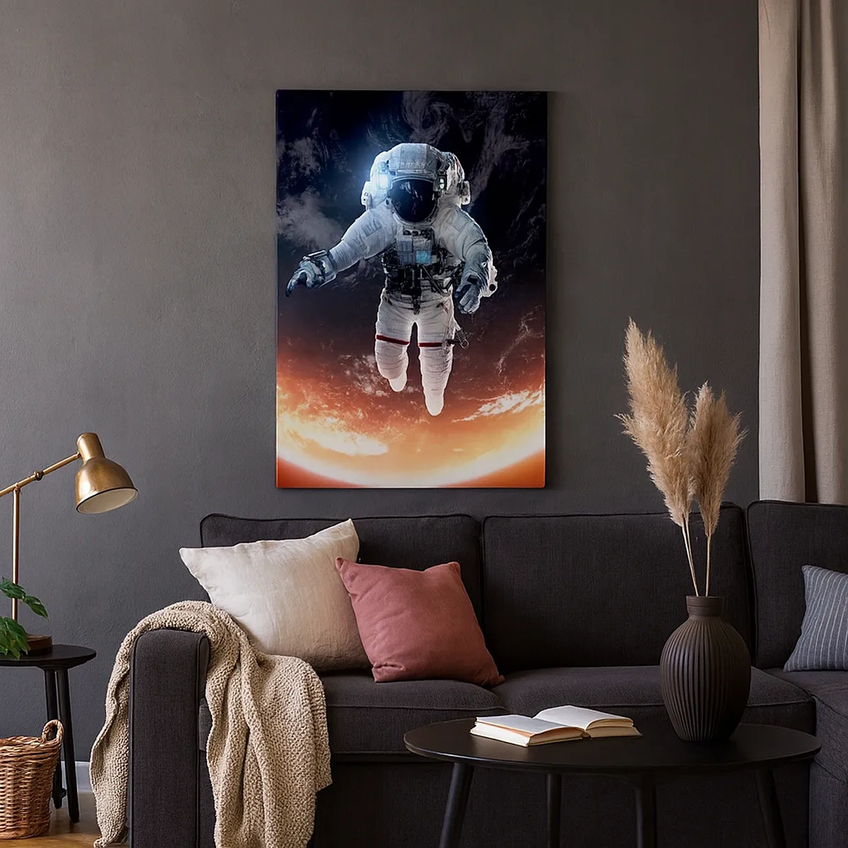 Impression sur toile - Image sur toile - Un astronaute flottant au-dessus d'une Terre éclairée par le soleil - 50x70cm - Puis-je rester un peu plus longtemps ? - Décoration murale moderne pour le salon et la chambre ARTTOR