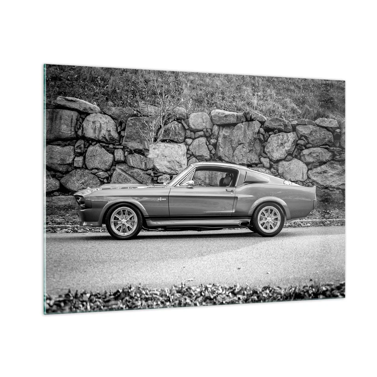 Impression sur verre - Image sur verre - Une voiture classique contre un mur de pierre - 100x70cm - Légende des années 60 - Décoration murale moderne pour le salon et la chambre ARTTOR