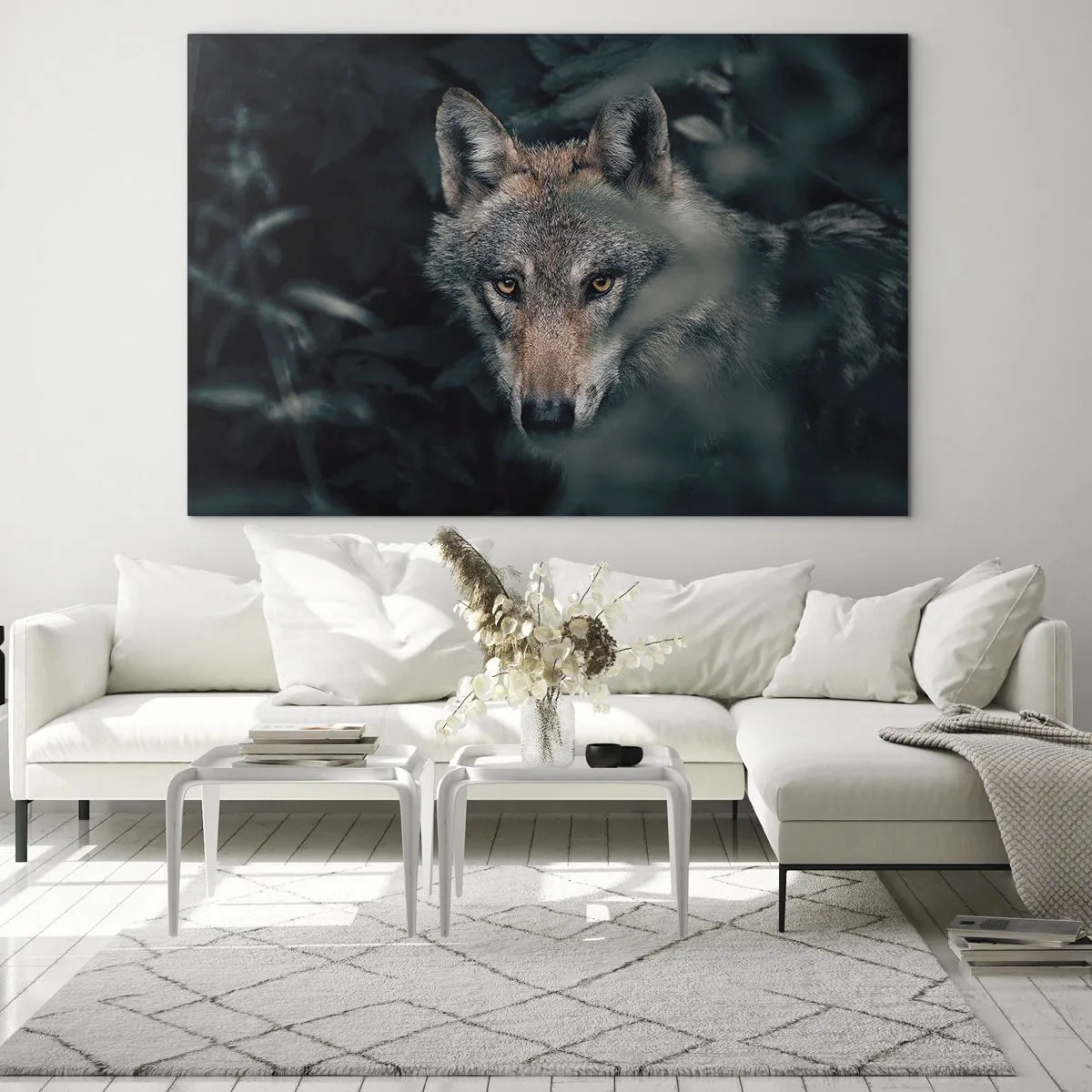 Impression sur verre - Image sur verre - Un loup observant avec vigilance depuis sa cachette dans le fourré de la forêt - 120x80cm - Chasseur - Décoration murale moderne pour le salon et la chambre ARTTOR