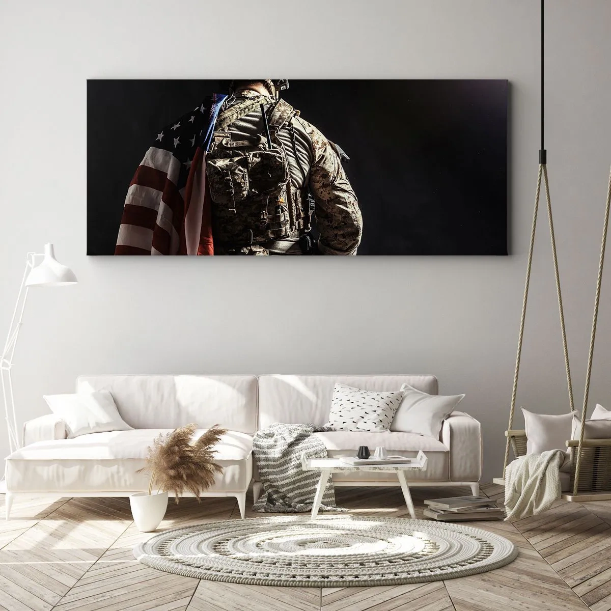 Impression sur toile - Image sur toile - Un soldat en uniforme avec un drapeau sur un fond sombre - 160x50cm - C'est exactement pour ça - Décoration murale moderne pour le salon et la chambre ARTTOR