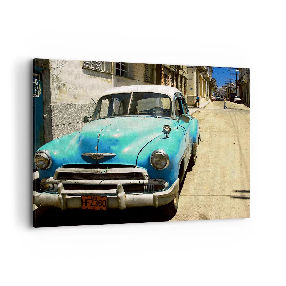 Impression sur toile - Image sur toile - Une voiture classique bleue dans la rue par une journée ensoleillée - 100x70cm - Et vive Cuba ! - Décoration murale moderne pour le salon et la chambre ARTTOR