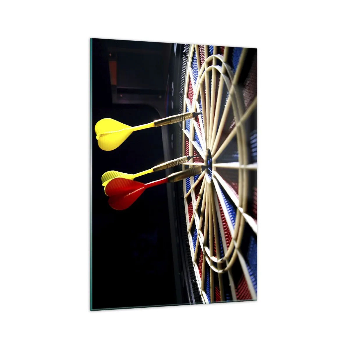 Impression sur verre - Image sur verre - Un jeu de fléchettes avec des fléchettes frappées sur un fond noir - 70x100cm - Droit au but - Décoration murale moderne pour le salon et la chambre ARTTOR
