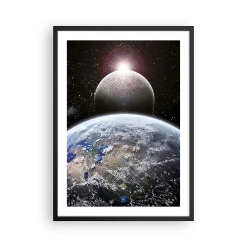 Affiche dans un cadre noir - Poster - Planètes Terre et Lune dans l'espace - 50x70cm - Paysage cosmique - lever de soleil - Décoration murale moderne pour le salon et la chambre ARTTOR