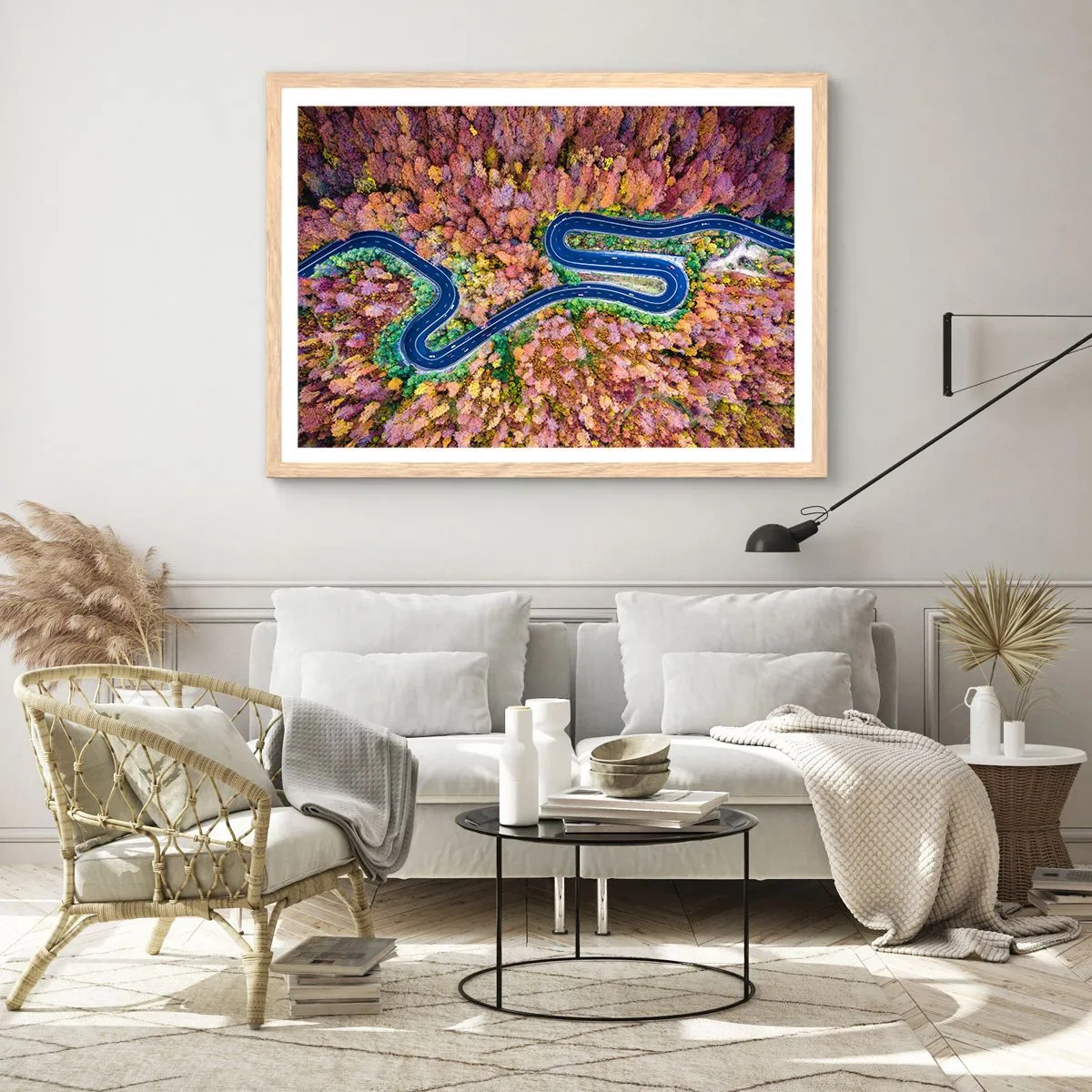 Affiche dans un chêne clair - Poster - Route sinueuse à travers la forêt - 50x40 cm