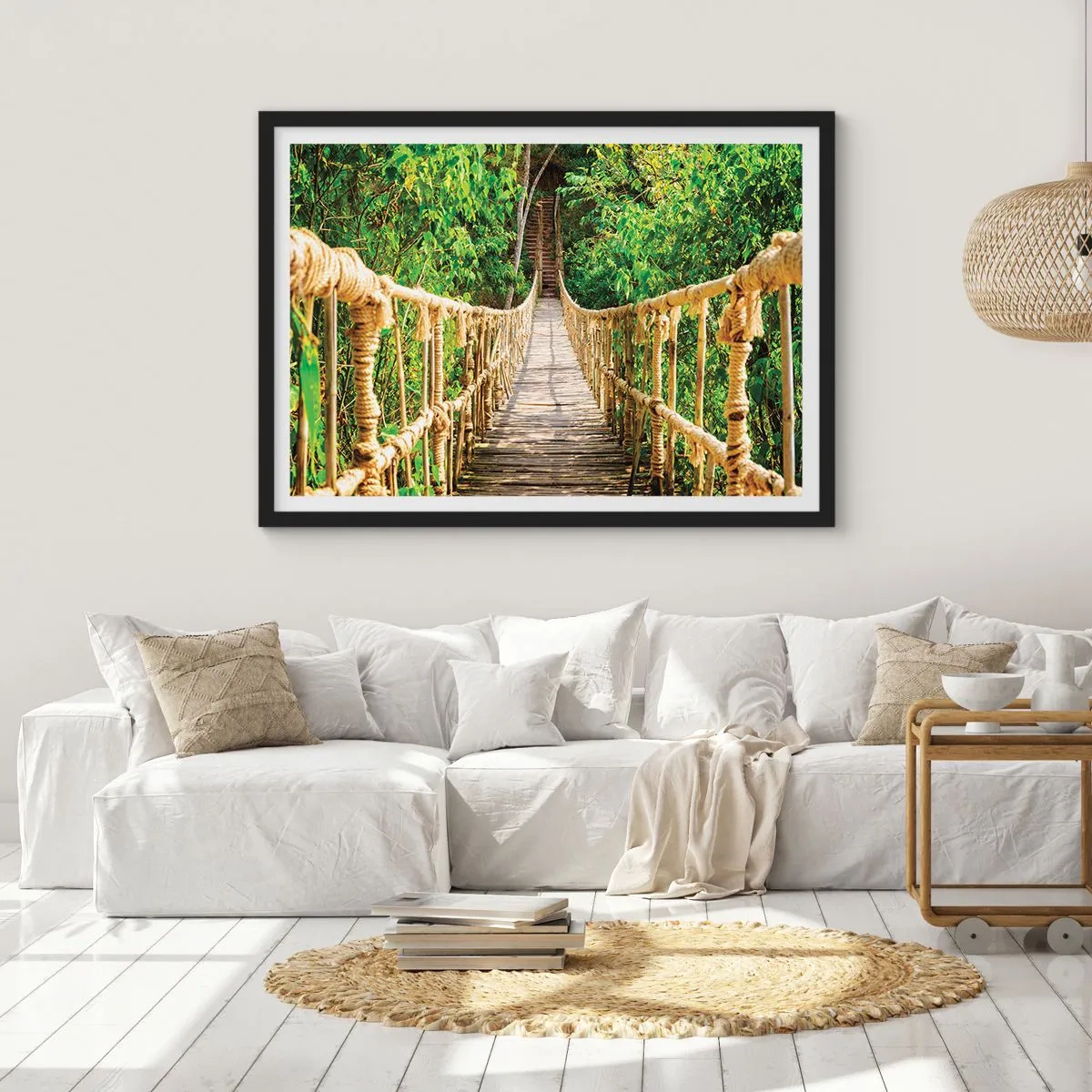 Affiche dans un cadre noir - Poster - Un pont suspendu dans une forêt tropicale pleine de verdure - 70x50cm - Suspendu dans la nature - Décoration murale moderne pour le salon et la chambre ARTTOR