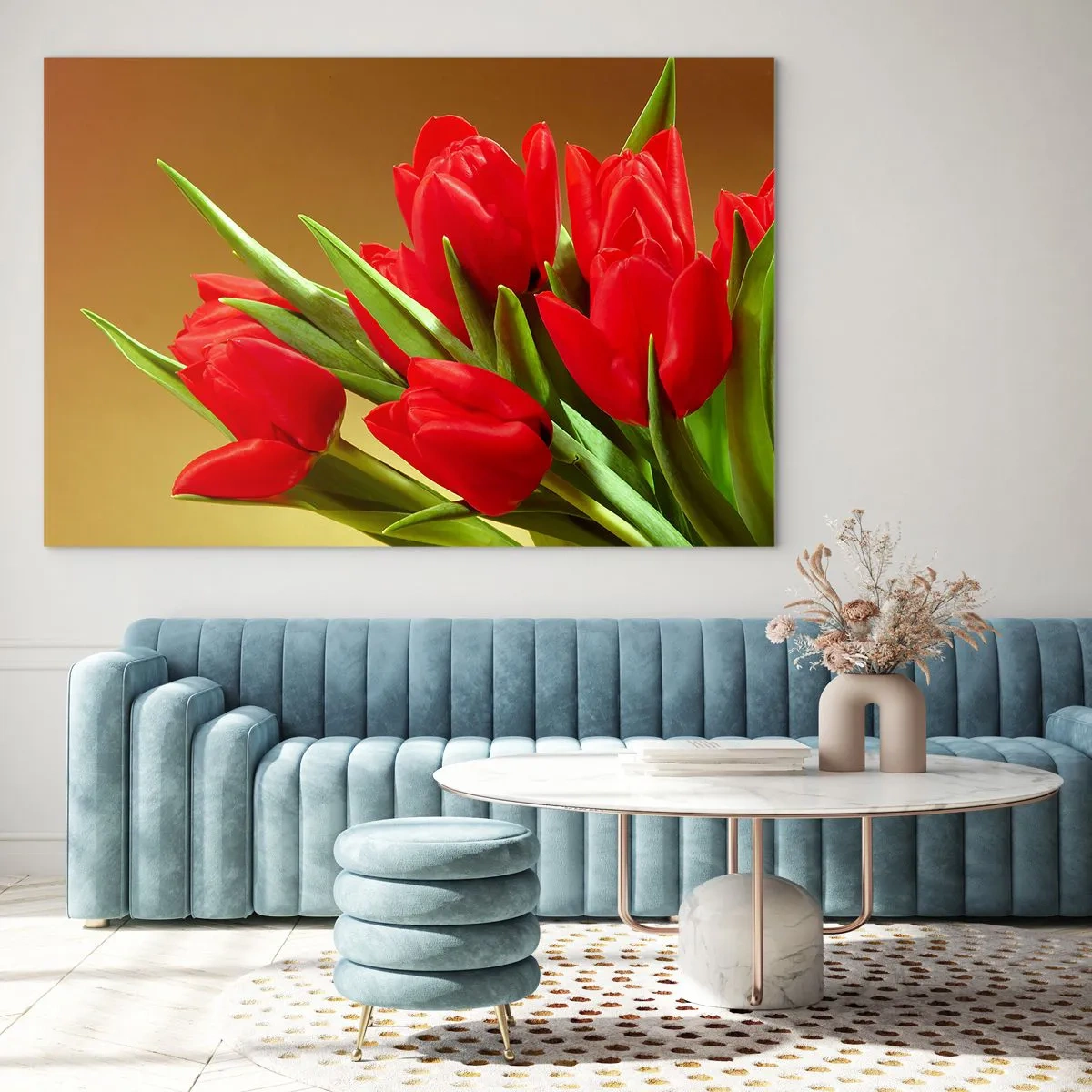 Impression sur verre - Image sur verre - Un bouquet de tulipes rouges sur fond doré - 100x70cm - Amas de joie printanière - Décoration murale moderne pour le salon et la chambre ARTTOR