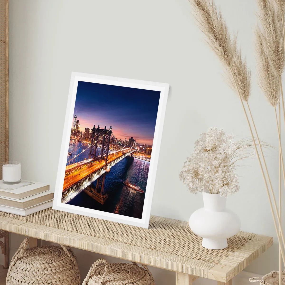 Affiche dans un cadre blanc - Poster - Un pont lumineux au cœur de la ville - 40x50 cm