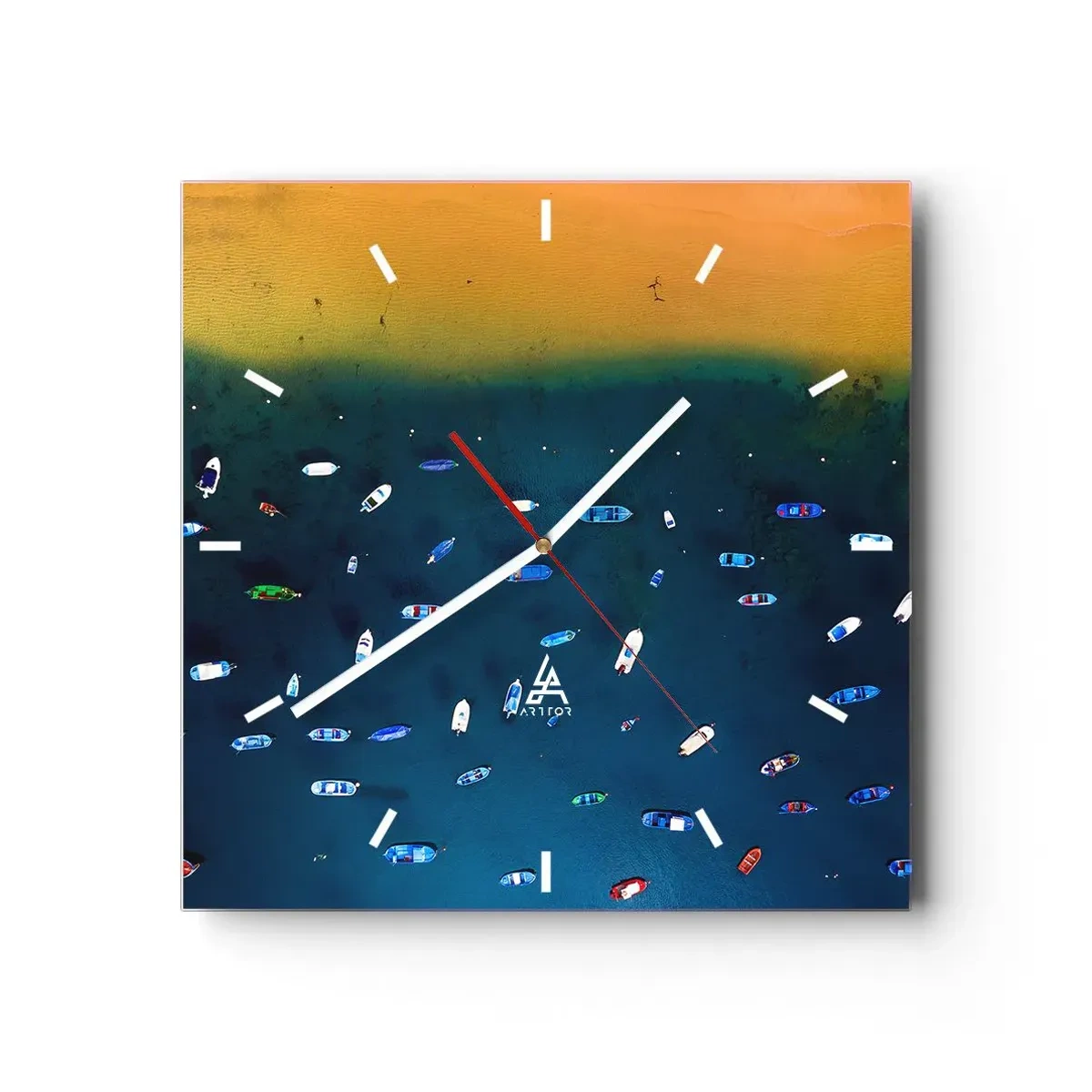 Horloge murale - Pendule murale - Vue aérienne de bateaux sur l'eau et d'un rivage sablonneux - 30x30cm - Jeu de vacances - Décoration murale moderne pour le salon et la chambre ARTTOR