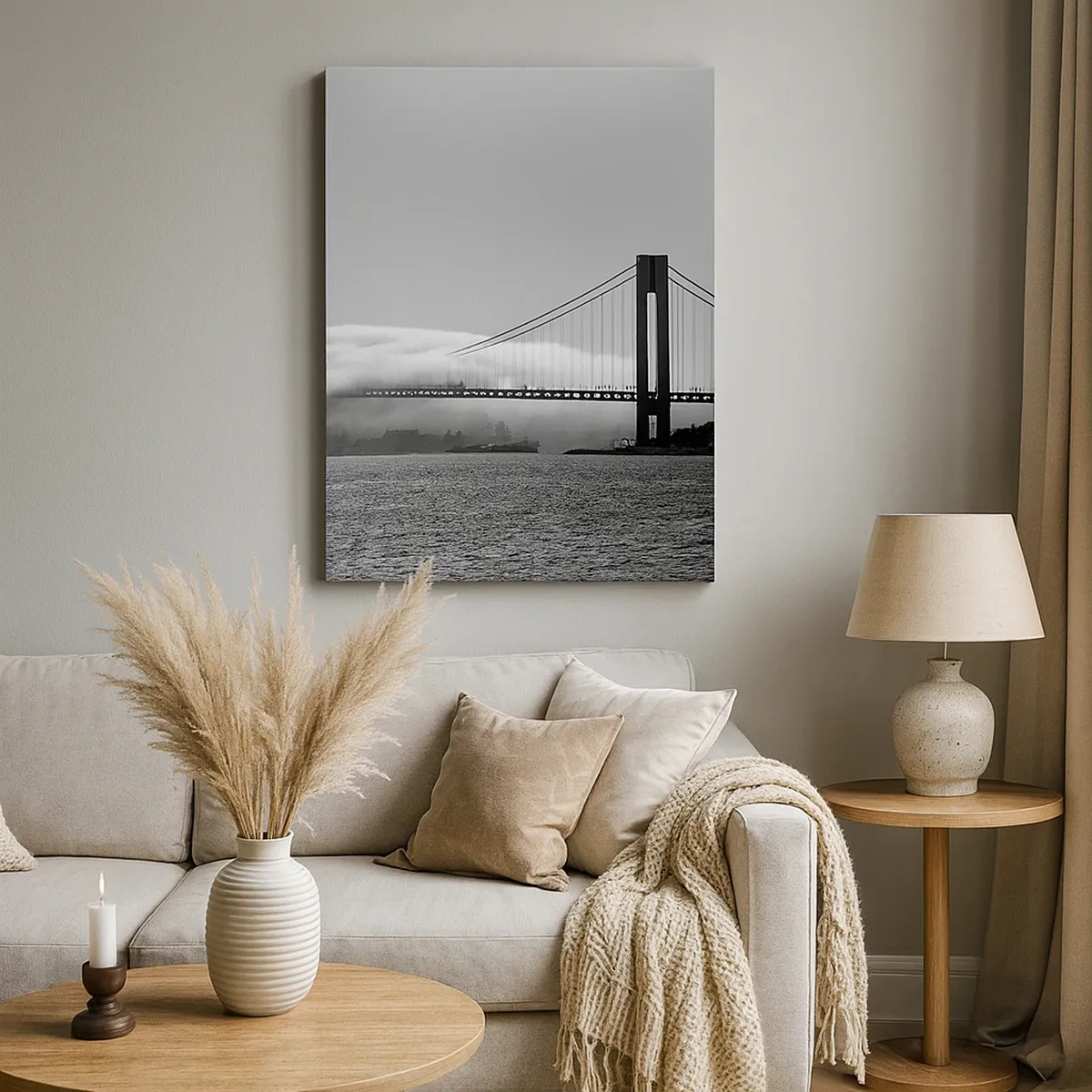 Impression sur toile - Image sur toile - Un pont sur l'eau enveloppé de brouillard dans une photo en noir et blanc - 50x70cm - Naviguez à travers les Portes des Étoiles - Décoration murale moderne pour le salon et la chambre ARTTOR