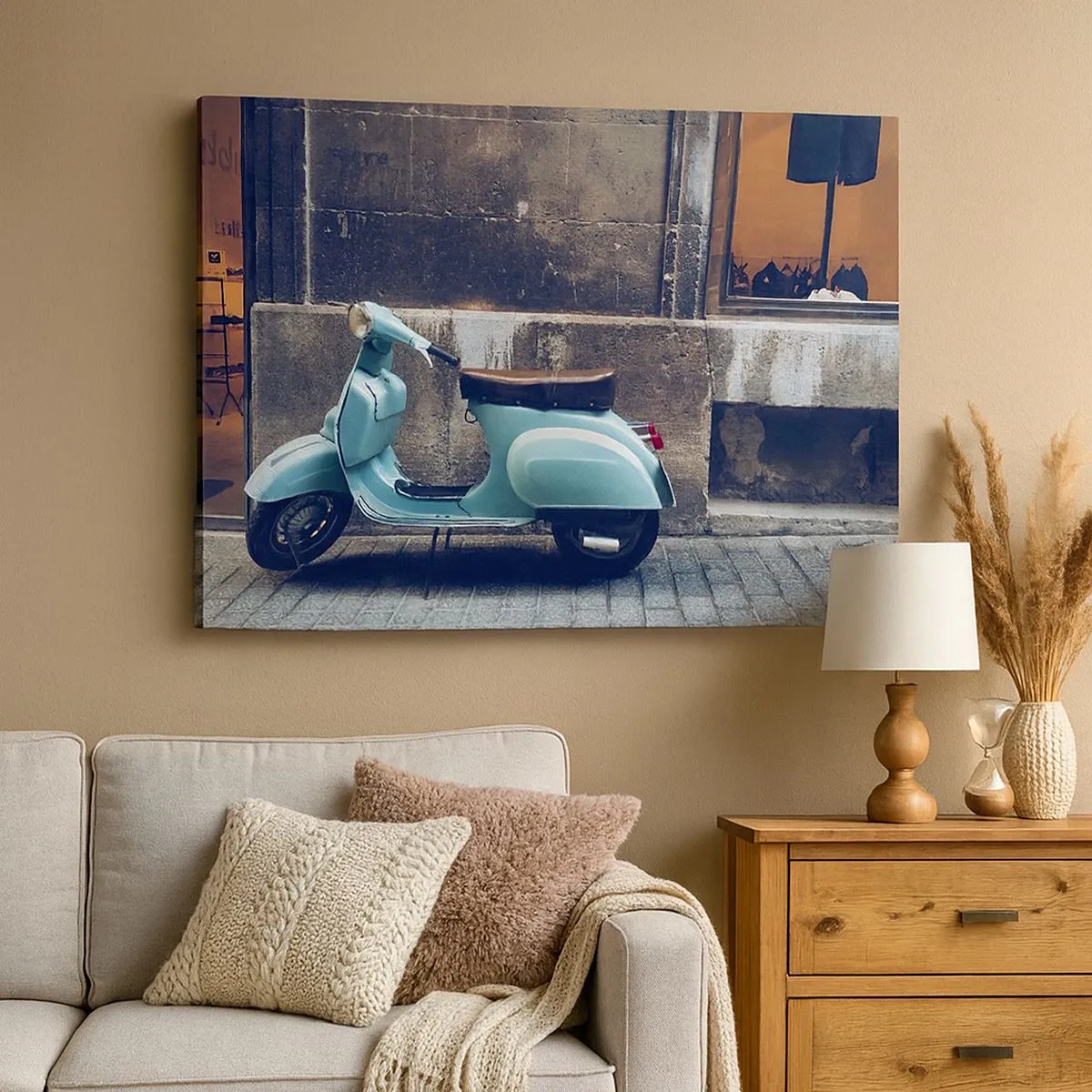 Impression sur toile - Image sur toile - Un scooter rétro garé contre un mur de pierre - 70x50cm - Ambiance inoubliable - Décoration murale moderne pour le salon et la chambre ARTTOR