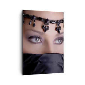 Impression sur toile - Image sur toile - Portrait d'une femme avec des bijoux décoratifs sur fond noir - 50x70cm - Tentation de mystère oriental - Décoration murale moderne pour le salon et la chambre ARTTOR