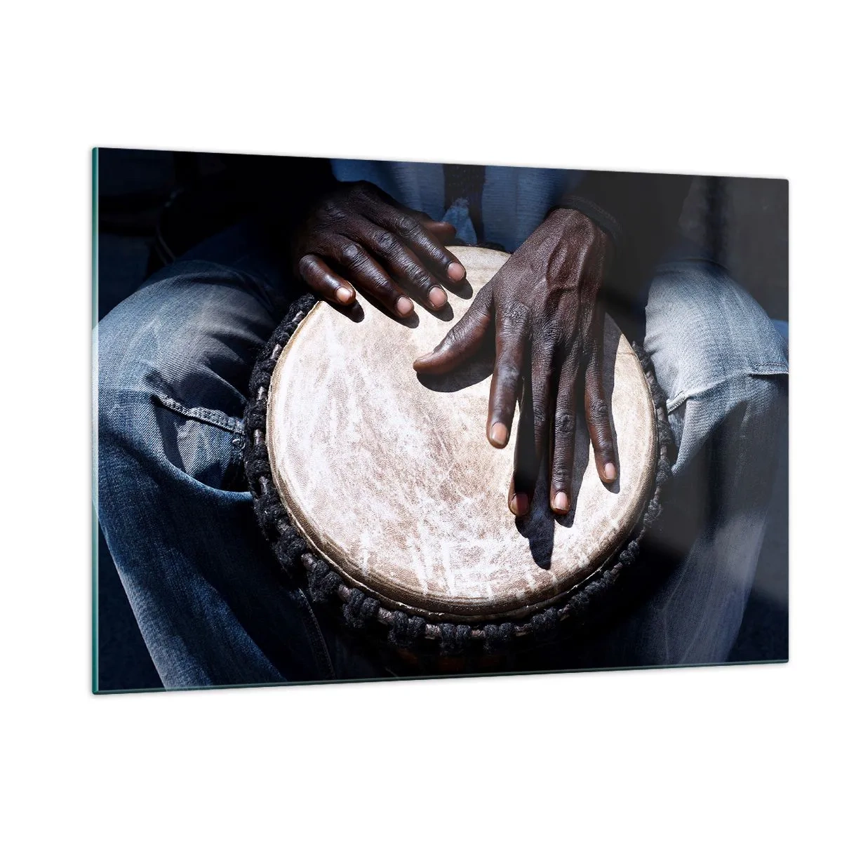 Impression sur verre - Image sur verre - Gros plan de mains jouant du djembé - 120x80cm - Vis à son rythme - Décoration murale moderne pour le salon et la chambre ARTTOR