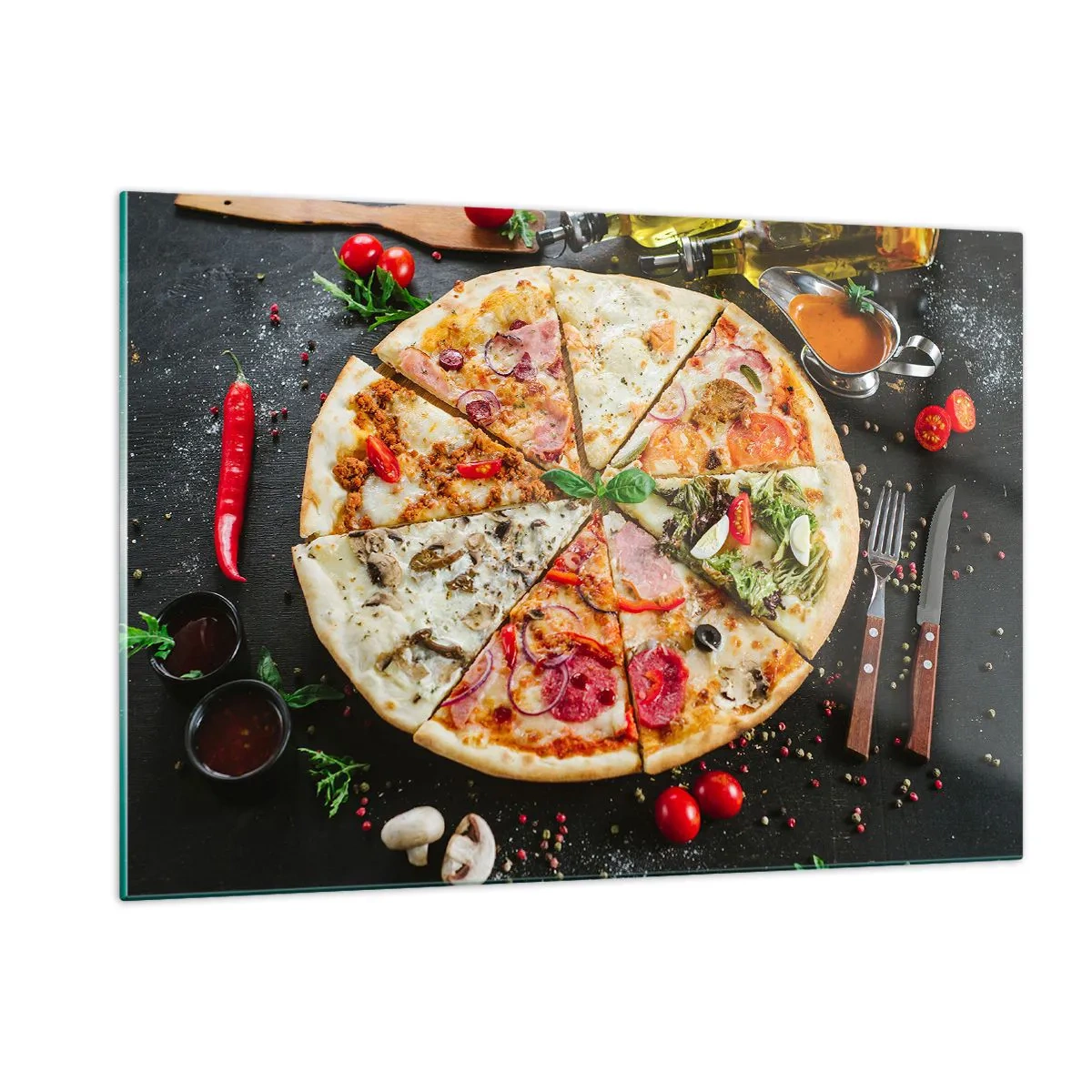 Impression sur verre - Image sur verre - Pizza aux saveurs variées avec garnitures sur fond sombre - 120x80cm - Une gamme de saveurs - Décoration murale moderne pour le salon et la chambre ARTTOR