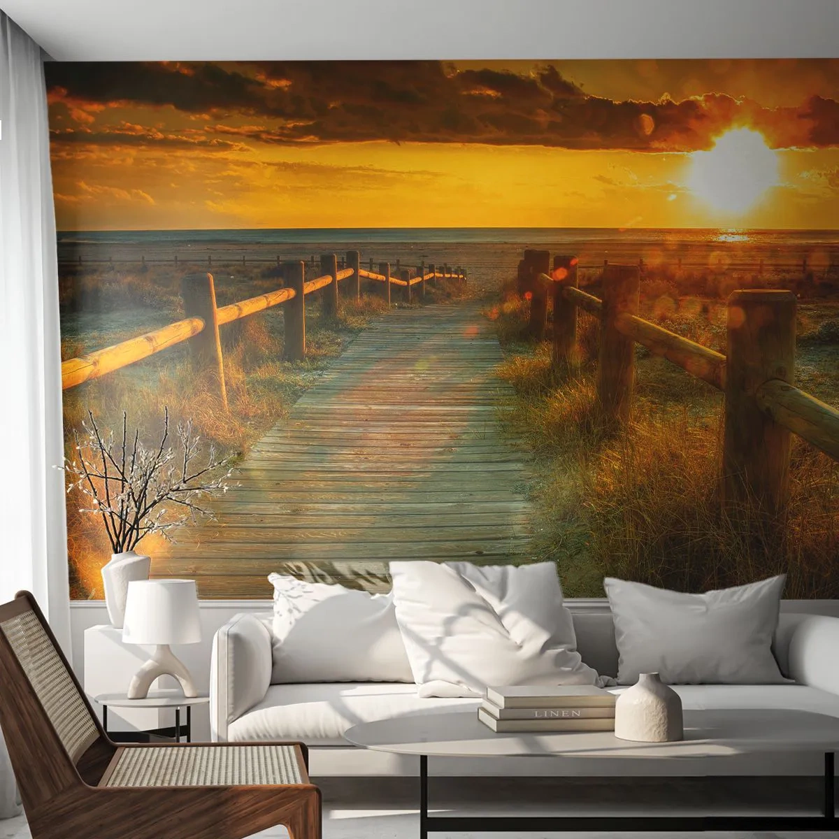 Papier Peint Photo Premium Sand - Chemin en bois sur la plage au coucher du soleil - 100x70cm - Baigné dans le vieil or - Décoration murale moderne pour le salon et la chambre ARTTOR