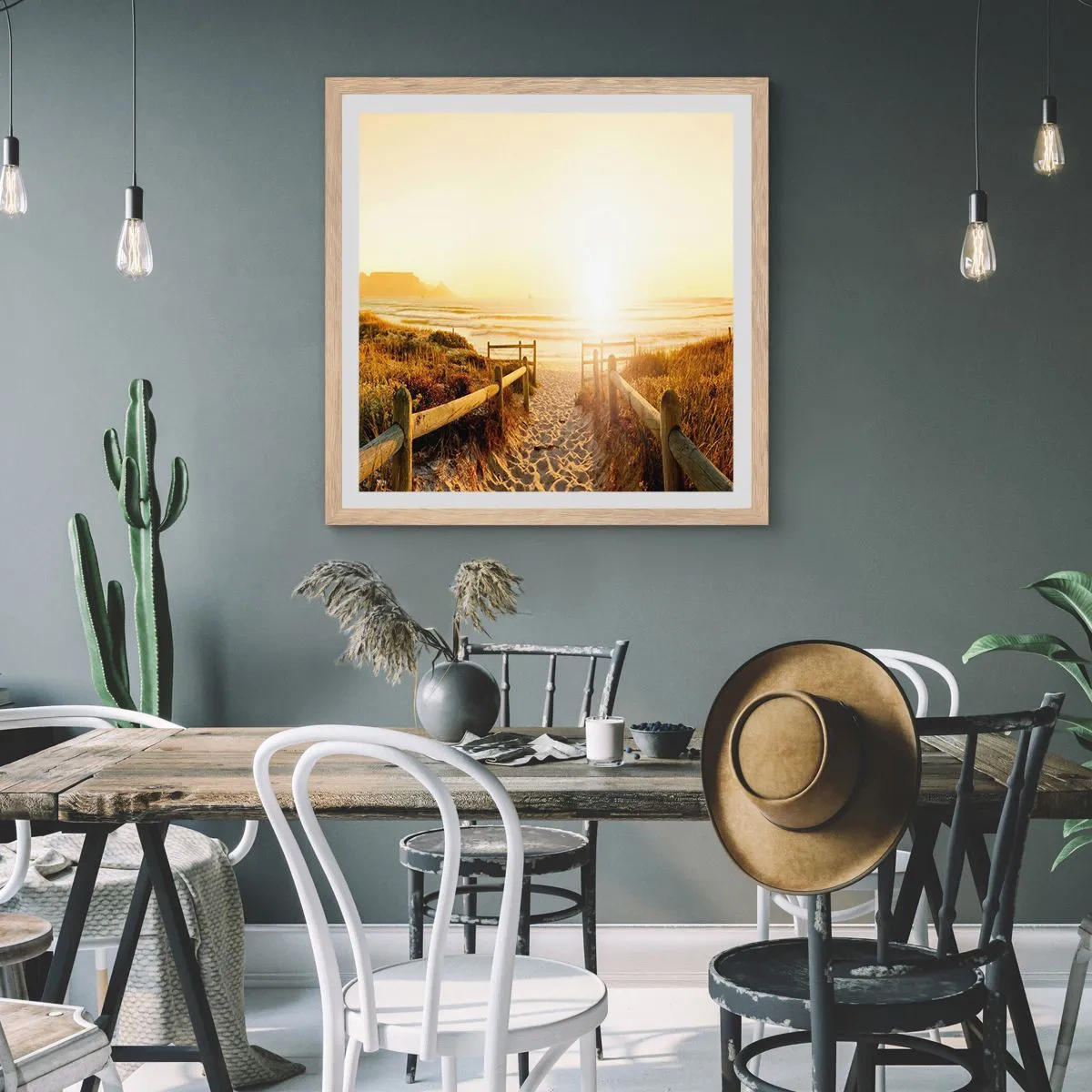 Affiche dans un chêne clair - Poster - A travers la dune, vers le soleil - 50x50 cm