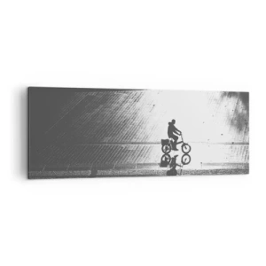 Impression sur toile - Image sur toile - Silhouette noire et blanche d'un cycliste sur une rue mouillée - 140x50cm - Devant moi, à travers la ville - Décoration murale moderne pour le salon et la chambre ARTTOR