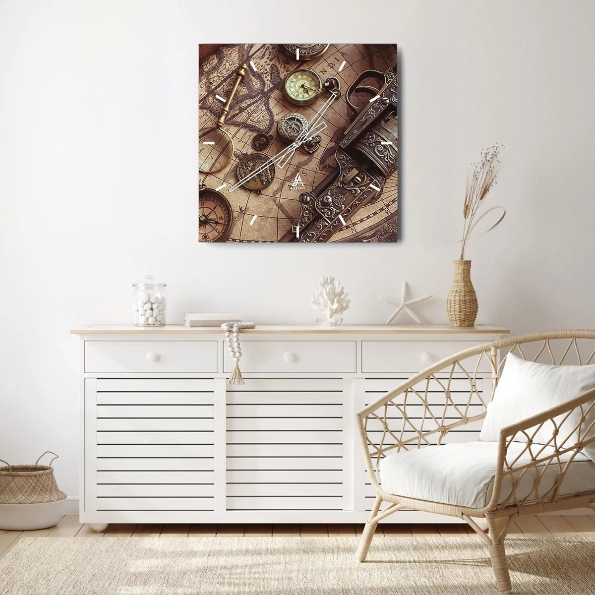 Horloge murale - Pendule murale - Objets anciens sur une vieille carte dans un style rétro - 30x30cm - L'aventure appelle - Décoration murale moderne pour le salon et la chambre ARTTOR