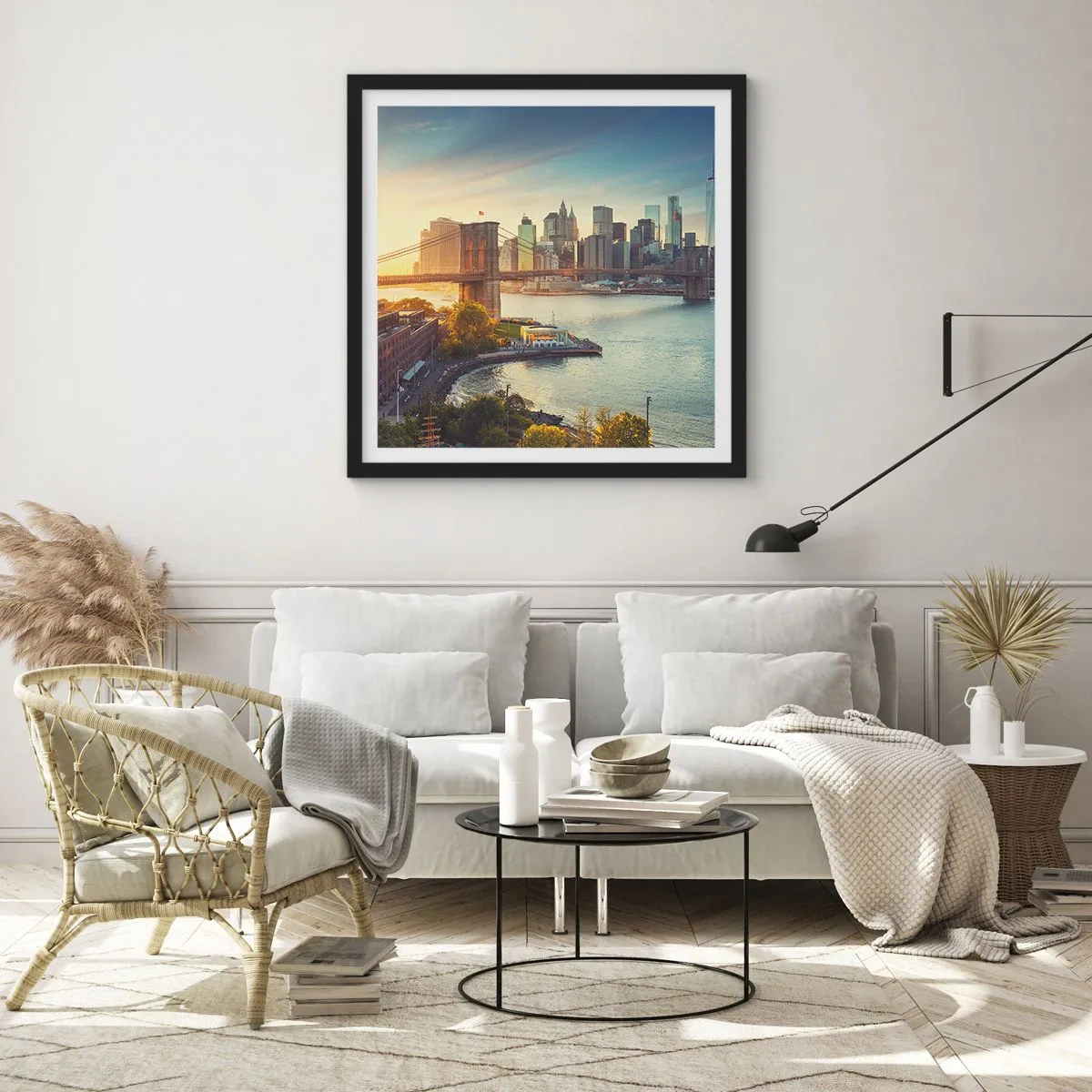 Affiche dans un cadre noir - Poster - L'aube de la grande ville - 30x30 cm