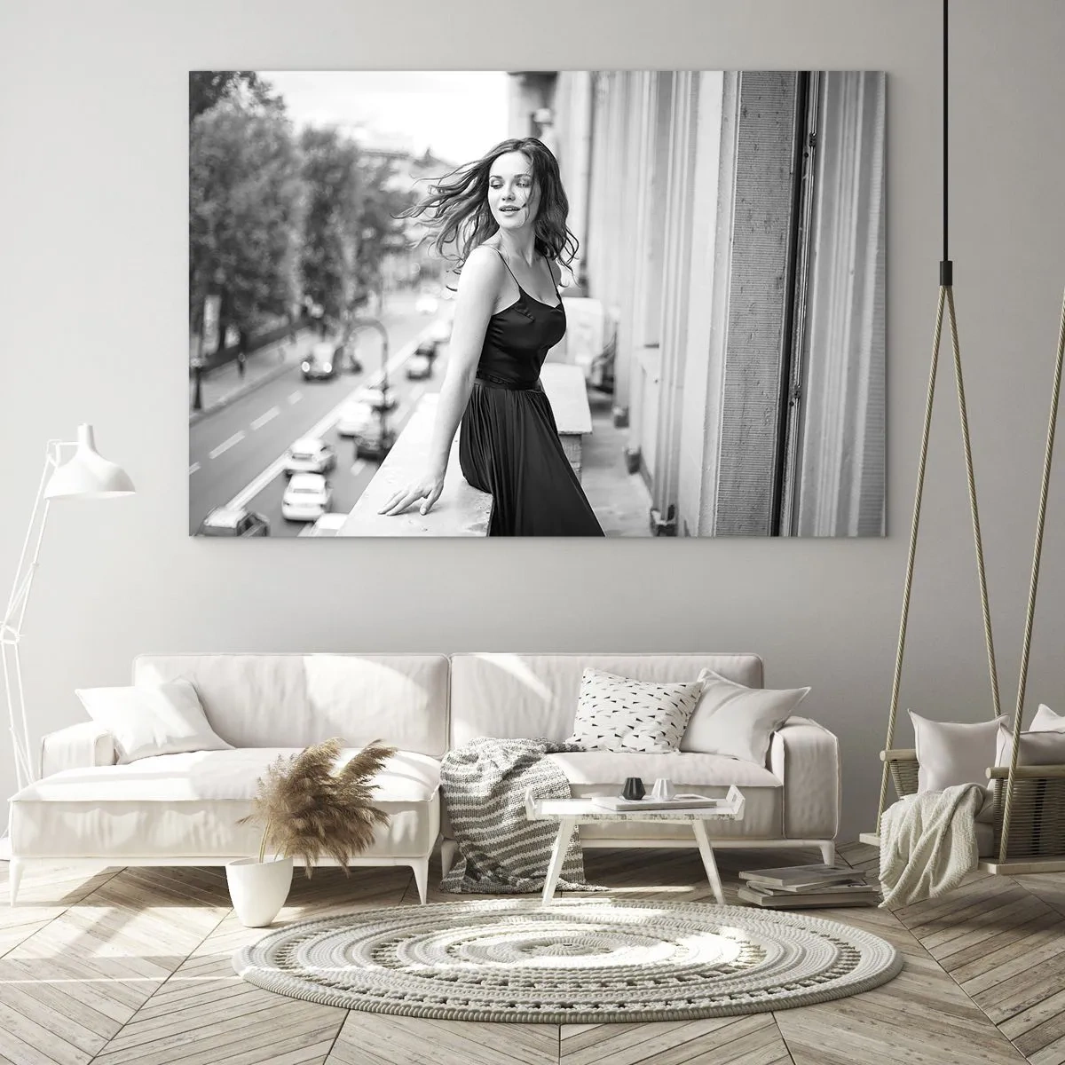 Impression sur verre - Image sur verre - Une femme en robe noire sur un balcon de style parisien - 100x70cm - Certainement un Parisien - Décoration murale moderne pour le salon et la chambre ARTTOR