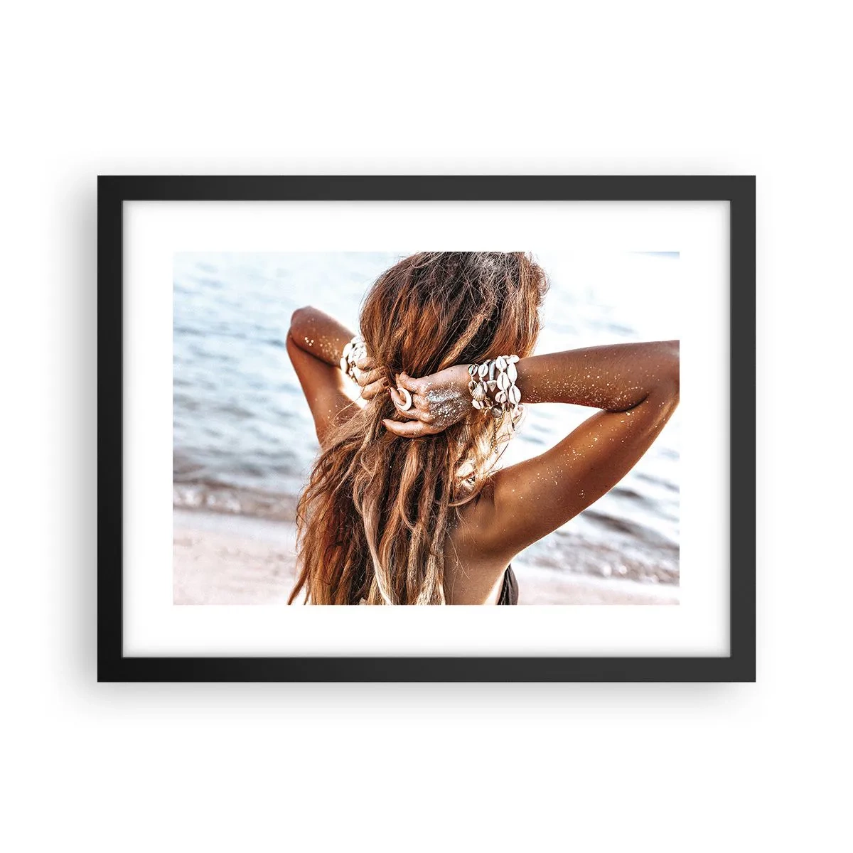 Affiche dans un cadre noir - Poster - La soeur de l'eau et du soleil - 40x30 cm