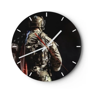 Horloge murale - Pendule murale - Un soldat en uniforme avec un sac à dos et un drapeau sur un fond sombre - 30x30cm - C'est exactement pour ça - Décoration murale moderne pour le salon, la cuisine et la chambre ARTTOR