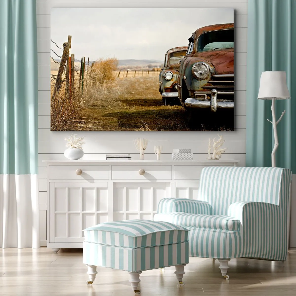 Impression sur toile - Image sur toile - Deux vieilles voitures sur un chemin de terre à côté d'une clôture en bois - 120x80cm - Repos bien mérité - Décoration murale moderne pour le salon et la chambre ARTTOR