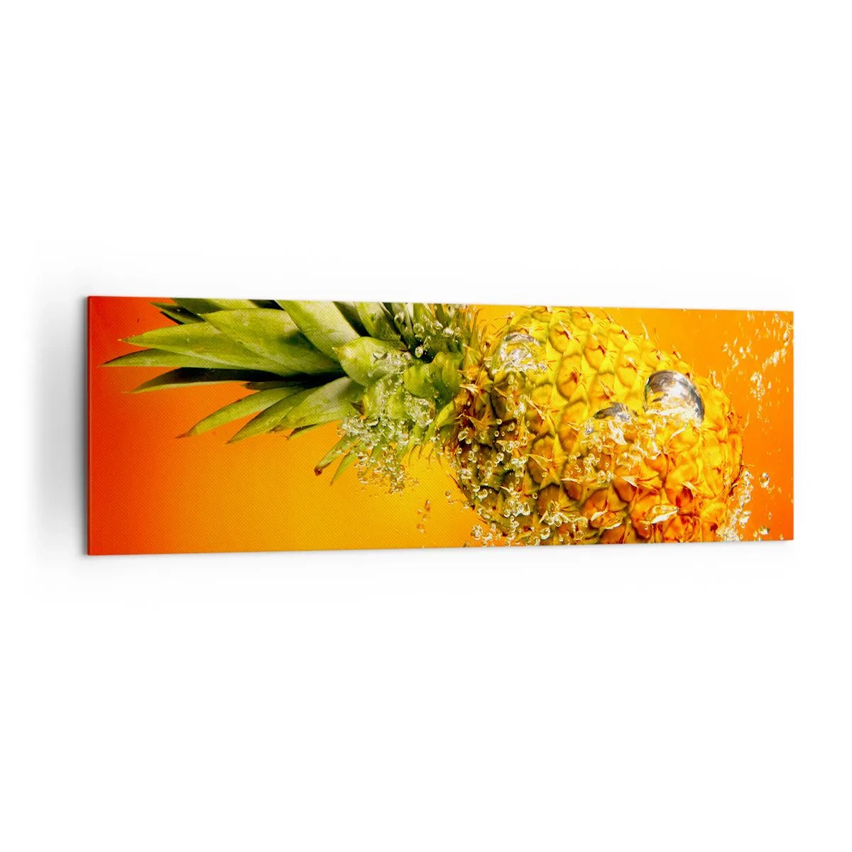 Impression sur toile - Image sur toile - Un ananas immergé dans l'eau sur un fond dégradé orange. - 160x50cm - Fraîcheur juteuse tropicale - Décoration murale moderne pour le salon et la chambre ARTTOR