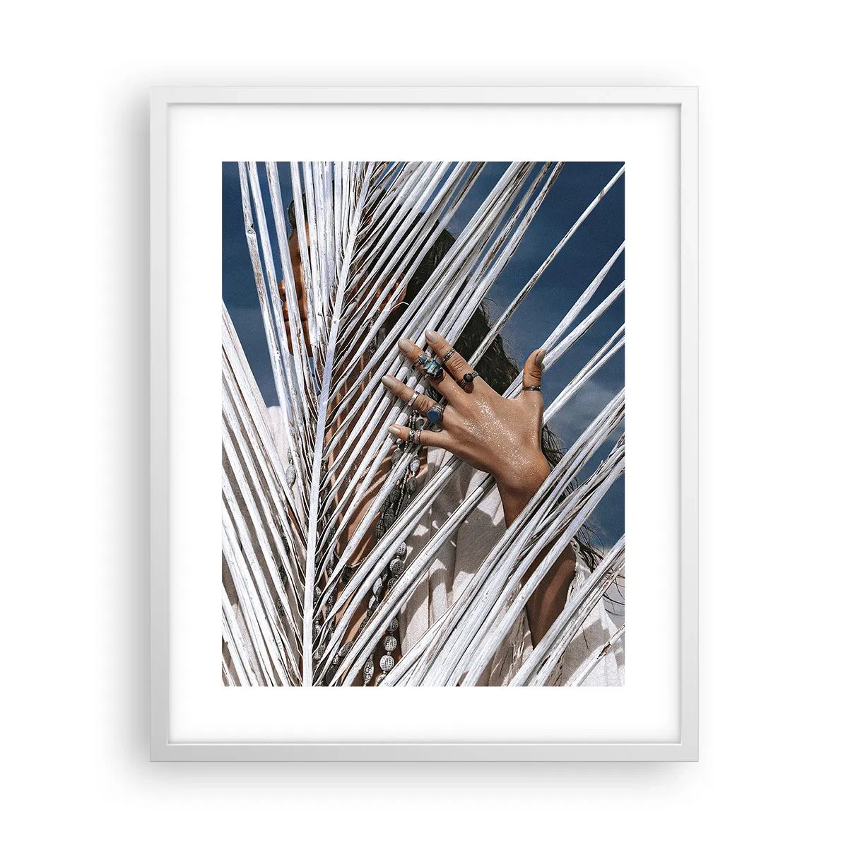 Affiche dans un cadre blanc - Poster - Fille de chaman ? - 40x50 cm