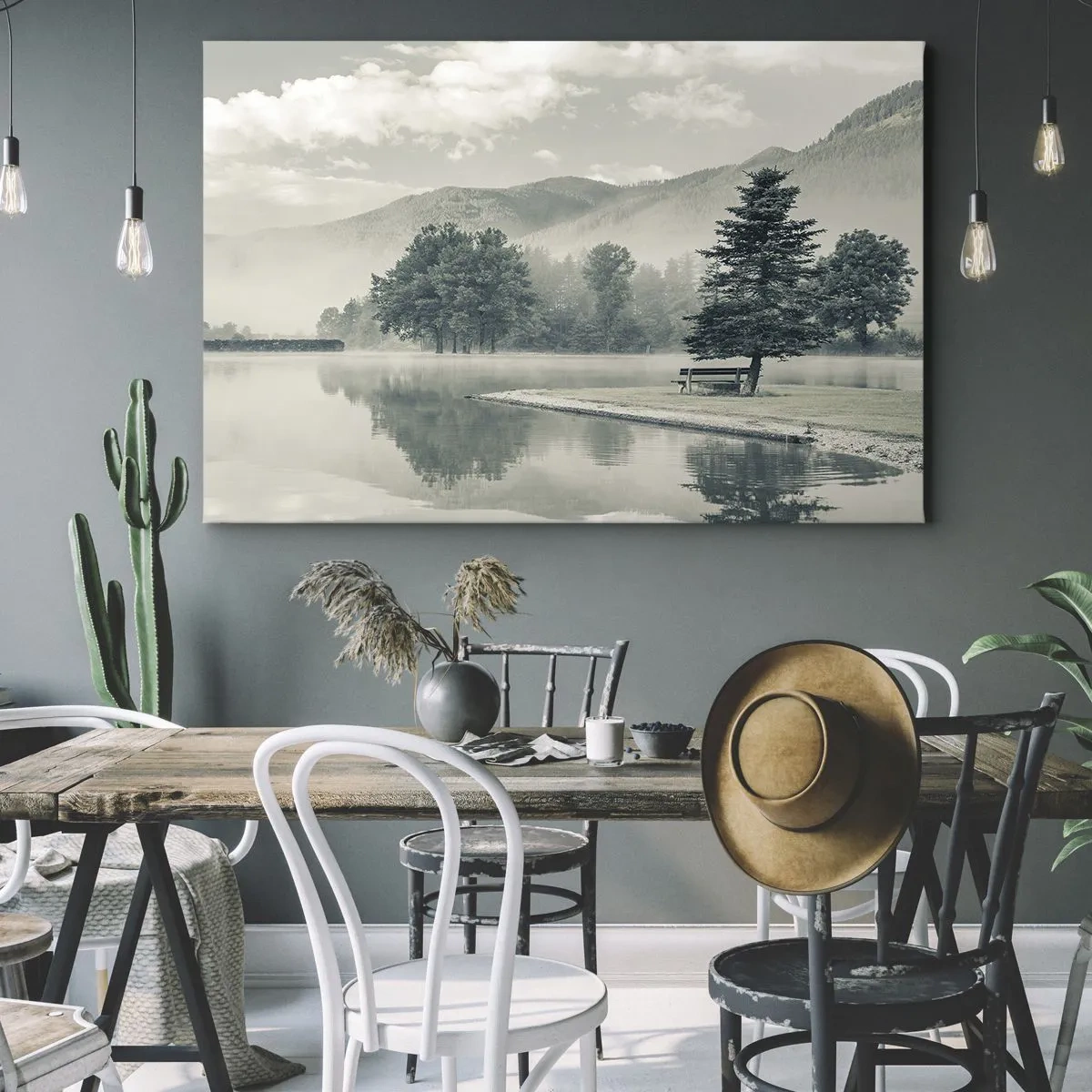 Impression sur toile - Image sur toile - Un lac pittoresque avec un banc et du brouillard en arrière-plan - 70x50cm - Le lac dort encore - Décoration murale moderne pour le salon et la chambre ARTTOR