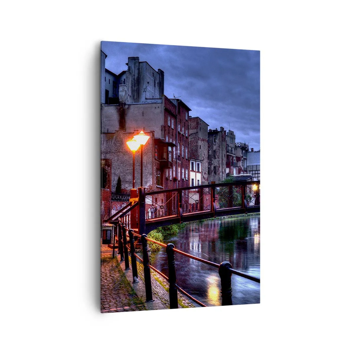 Impression sur toile - Image sur toile - Vue nocturne des immeubles d'habitation et du pont sur le canal - 80x120cm - Tu n'as pas connu ce Bydgoszcz - Décoration murale moderne pour le salon et la chambre ARTTOR