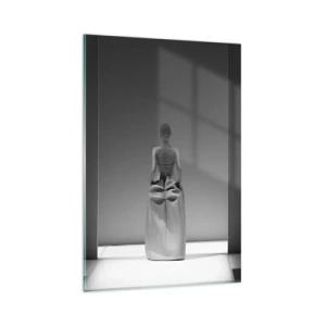 Impression sur verre - Image sur verre - Une peinture en noir et blanc avec une scène minimaliste d'une femme dans un espace géométrique. - 80x120cm - Simplicité raffinée - Décoration murale moderne pour le salon et la chambre ARTTOR