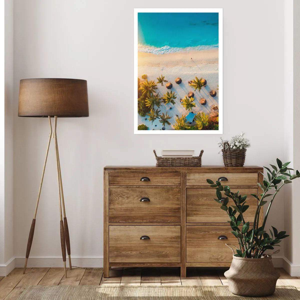 Affiche - Poster - Vue aérienne d'une plage paradisiaque avec palmiers et eau turquoise - 50x70cm - Bienvenue au paradis - Décoration murale moderne pour le salon et la chambre ARTTOR