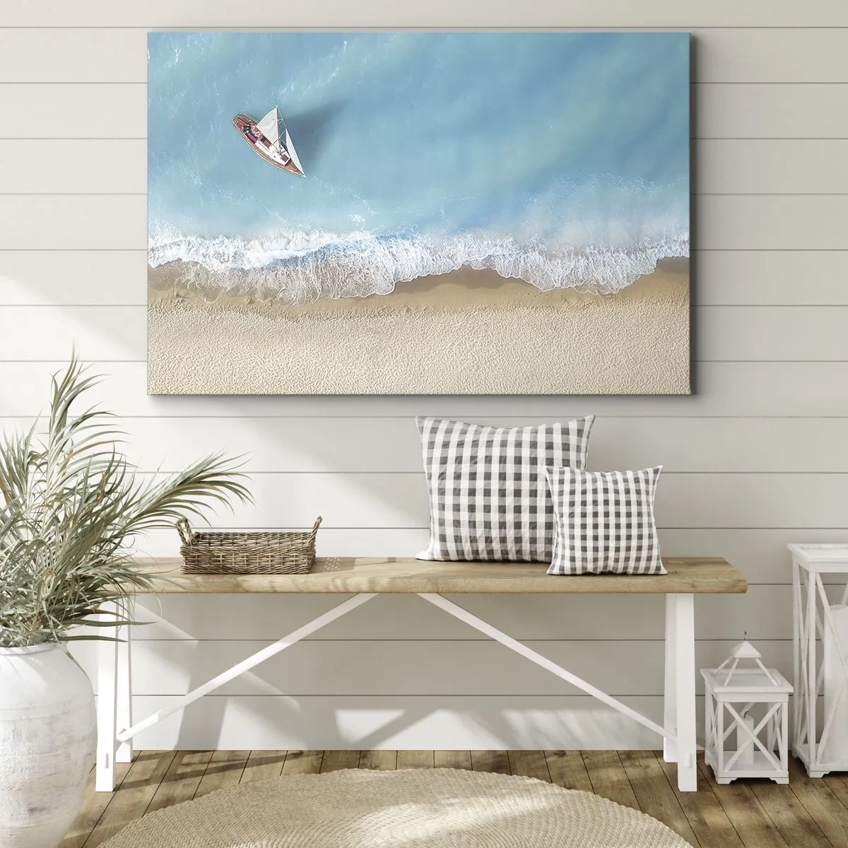 Impression sur toile - Image sur toile - Vue aérienne d'un bateau sur la plage - 70x50cm - A la frontière de l'azur et de l'or - Décoration murale moderne pour le salon et la chambre ARTTOR
