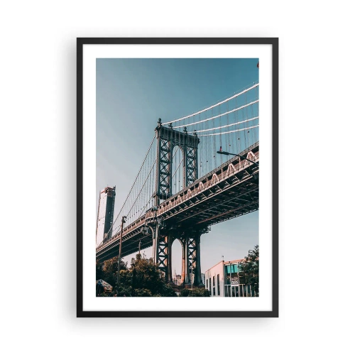 Affiche dans un cadre noir - Poster - Un pont suspendu dans une ville moderne contre un ciel bleu - 50x70cm - Sur les vagues de la ville - Décoration murale moderne pour le salon et la chambre ARTTOR