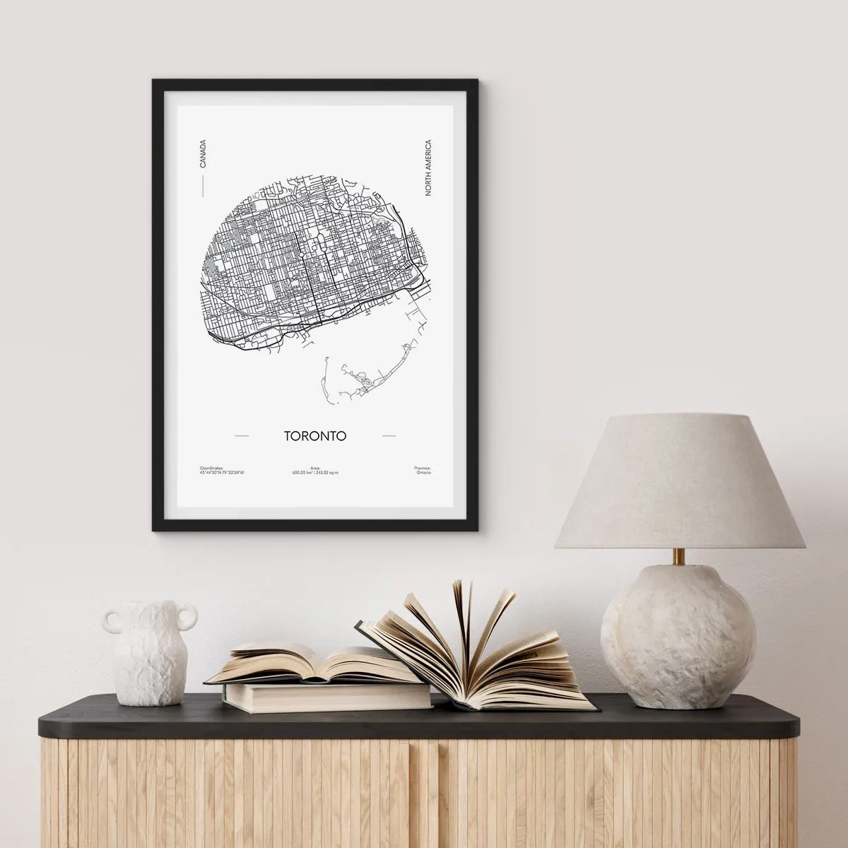 Affiche dans un cadre noir - Poster - Une carte minimaliste en noir et blanc de Toronto - 50x70cm - Anatomie de Toronto - Décoration murale moderne pour le salon et la chambre ARTTOR