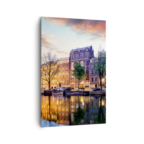 Impression sur toile - Image sur toile - Canal avec reflet des immeubles d'habitation dans la lumière du soir - 80x120cm - Beauté hollandaise sobre et sereine - Décoration murale moderne pour le salon et la chambre ARTTOR