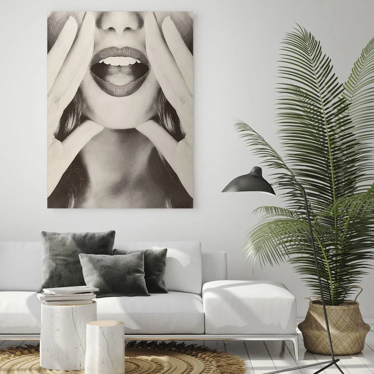 Impression sur verre - Image sur verre - Portrait noir et blanc d'une femme aux lèvres et aux mains expressives - 80x120cm - J'arrive! - Décoration murale moderne pour le salon et la chambre ARTTOR