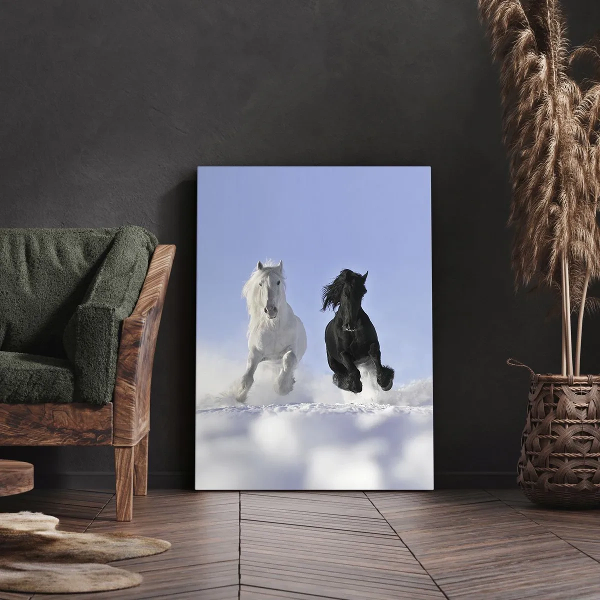Impression sur toile - Image sur toile - Un cheval blanc et un cheval noir galopant dans la neige - 80x120cm - Galop noir et blanc - Décoration murale moderne pour le salon et la chambre ARTTOR