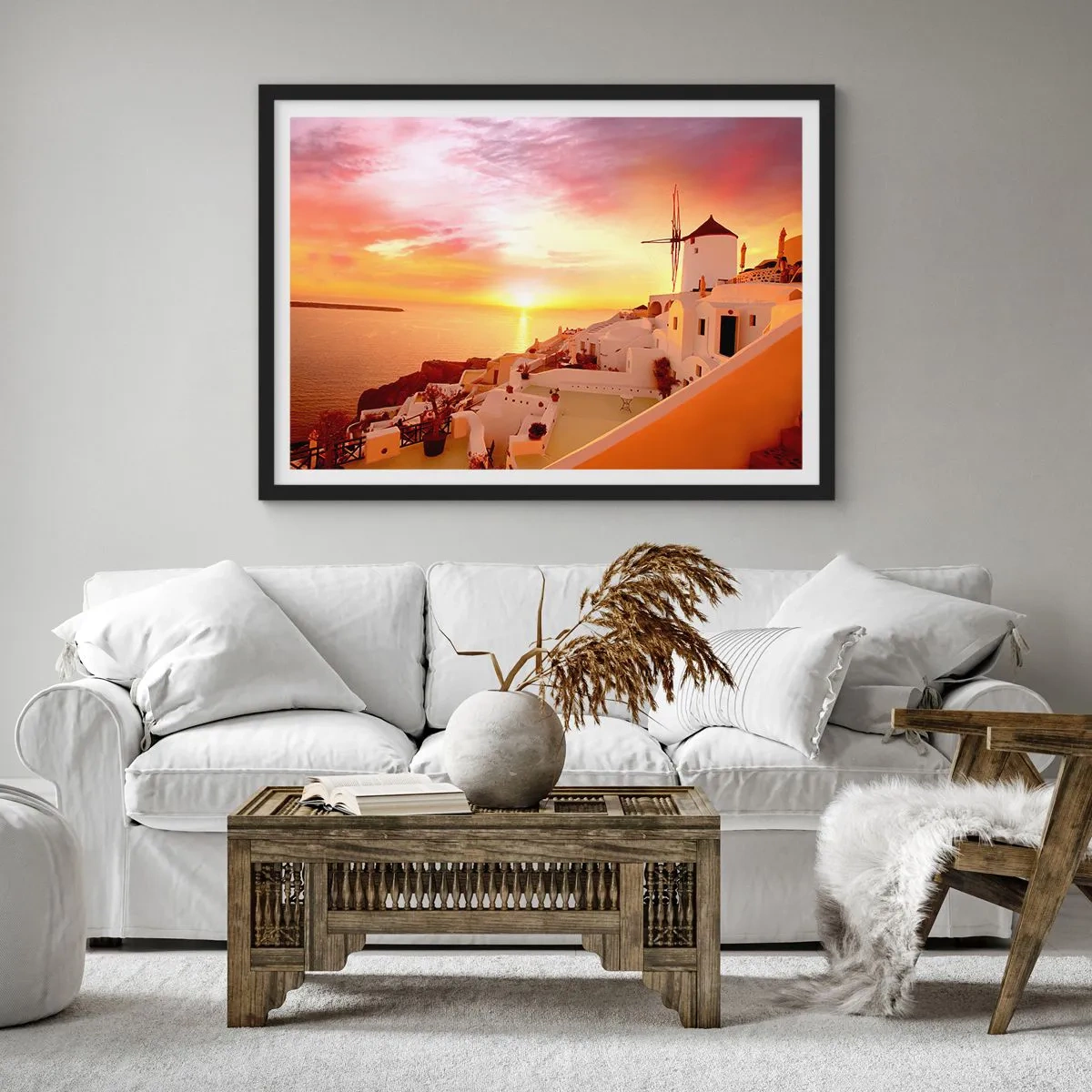 Affiche dans un cadre noir - Poster - Santorin au coucher du soleil avec un moulin à vent - 70x50cm - Fondre en blanc et or - Décoration murale moderne pour le salon et la chambre ARTTOR