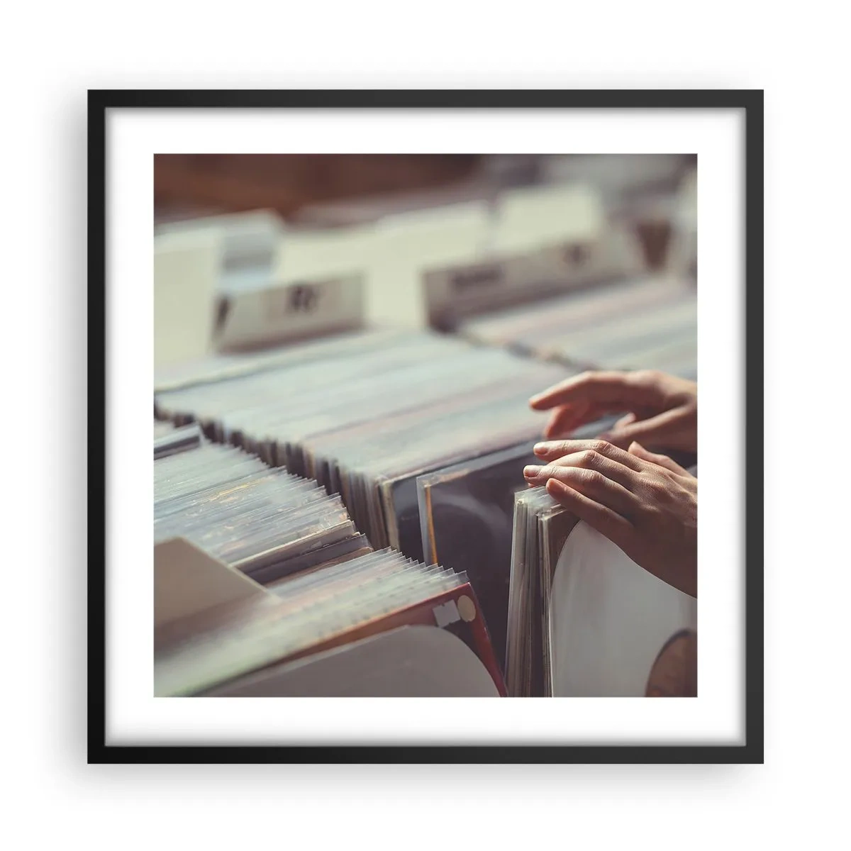 Affiche dans un cadre noir - Poster - A la recherche d'émotions - 50x50 cm