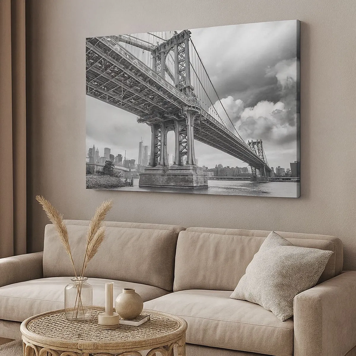 Impression sur toile - Image sur toile - Un pont en noir et blanc avec vue sur la ville - 70x50cm - Au coeur de la ville - Décoration murale moderne pour le salon et la chambre ARTTOR