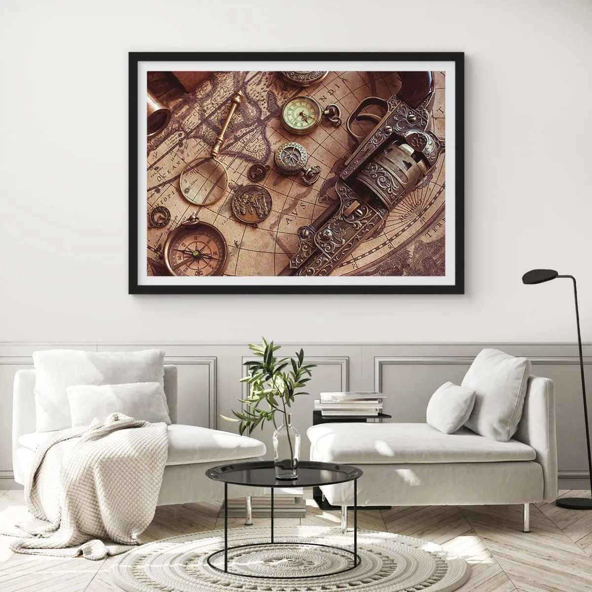 Affiche dans un cadre noir - Poster - Objets anciens sur une vieille carte dans un style rétro - 70x50cm - L'aventure appelle - Décoration murale moderne pour le salon et la chambre ARTTOR