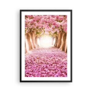 Affiche dans un cadre noir - Poster - Une allée de cerisiers avec un tapis de fleurs roses - 50x70cm - La route du paradis - Décoration murale moderne pour le salon et la chambre ARTTOR