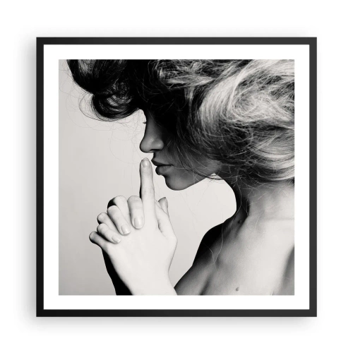 Affiche dans un cadre noir - Poster - A l'écoute d'elle-même - 60x60 cm