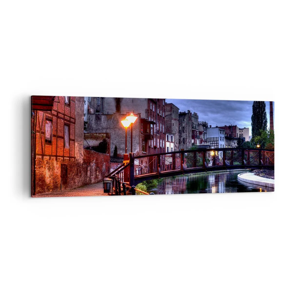 Impression sur toile - Image sur toile - Vue nocturne des immeubles d'habitation et du pont sur le canal - 140x50cm - Tu n'as pas connu ce Bydgoszcz - Décoration murale moderne pour le salon et la chambre ARTTOR